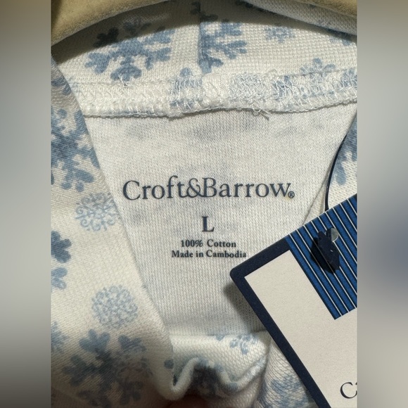NEW Croft & Barrow Long Sleeve White and Blue Snowflake Mockneck Top Size L - Picture 4 of 5